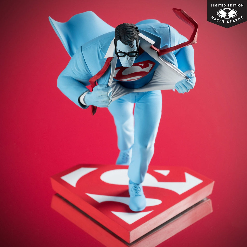 Product image DC Direct Statue 1/10 Superman Red and Blue: Superman by Clayton Henry Limited Edition 16 cm
