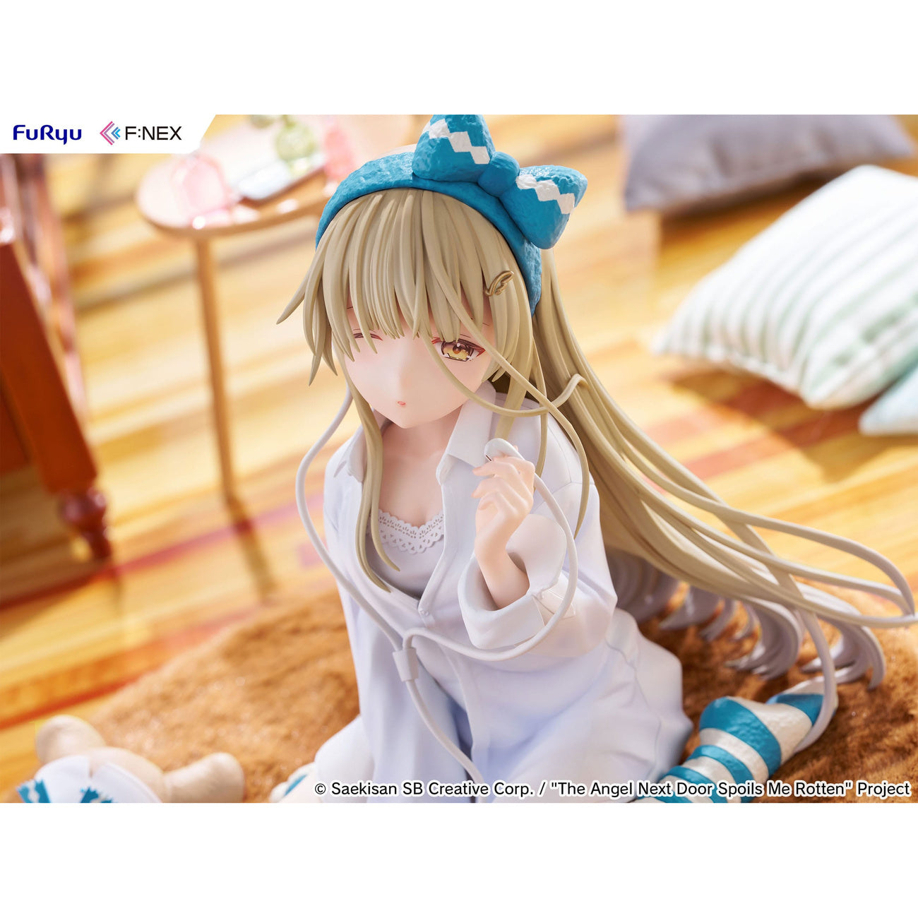 Zdjęcie produktu The Angel Next Door Spoils Me Rotten F:Nex Figurka PVC 1/7 Mahiru Shiina Relax Ver. 14 cm