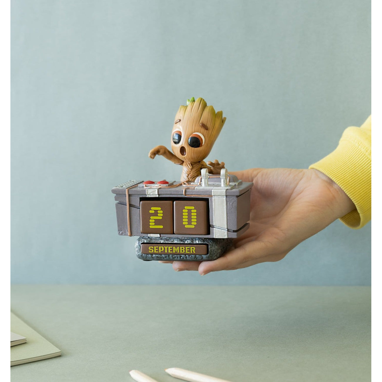 Product image Marvel 3D Eternal Calendar Groot Death Button 12 cm