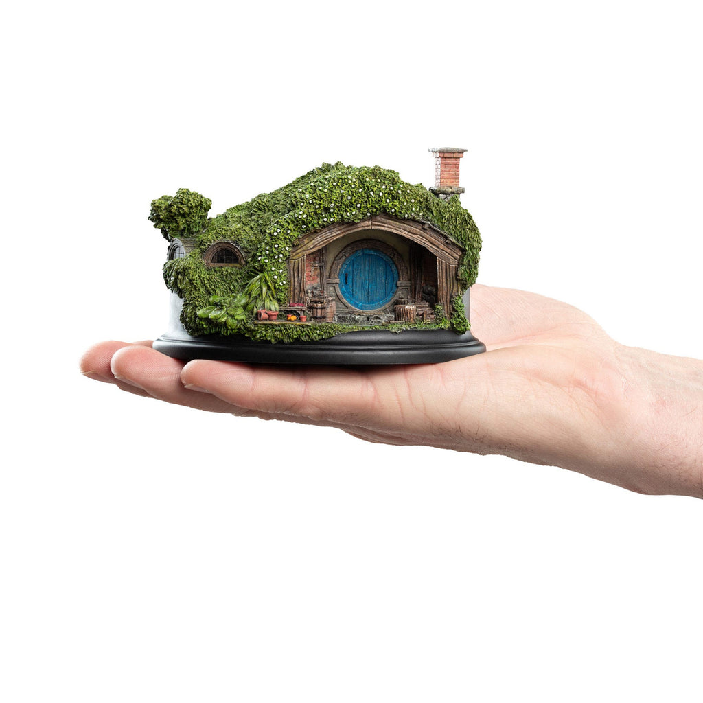 Zdjęcie produktu Hobbit Figurka Hobbit Hole - 1 Hill Lane 12 cm