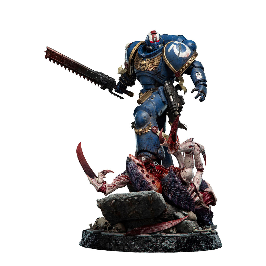 Zdjęcie produktu Warhammer 40,000: Space Marine 2 Figura 1/6 Lieutenant Titus Battleline Edition 63 cm