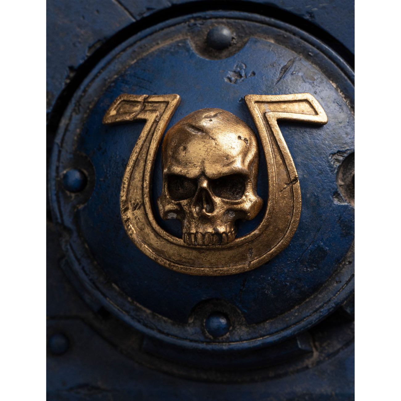 Zdjęcie produktu Warhammer 40,000: Space Marine 2 Figura 1/6 Lieutenant Titus Battleline Edition 63 cm