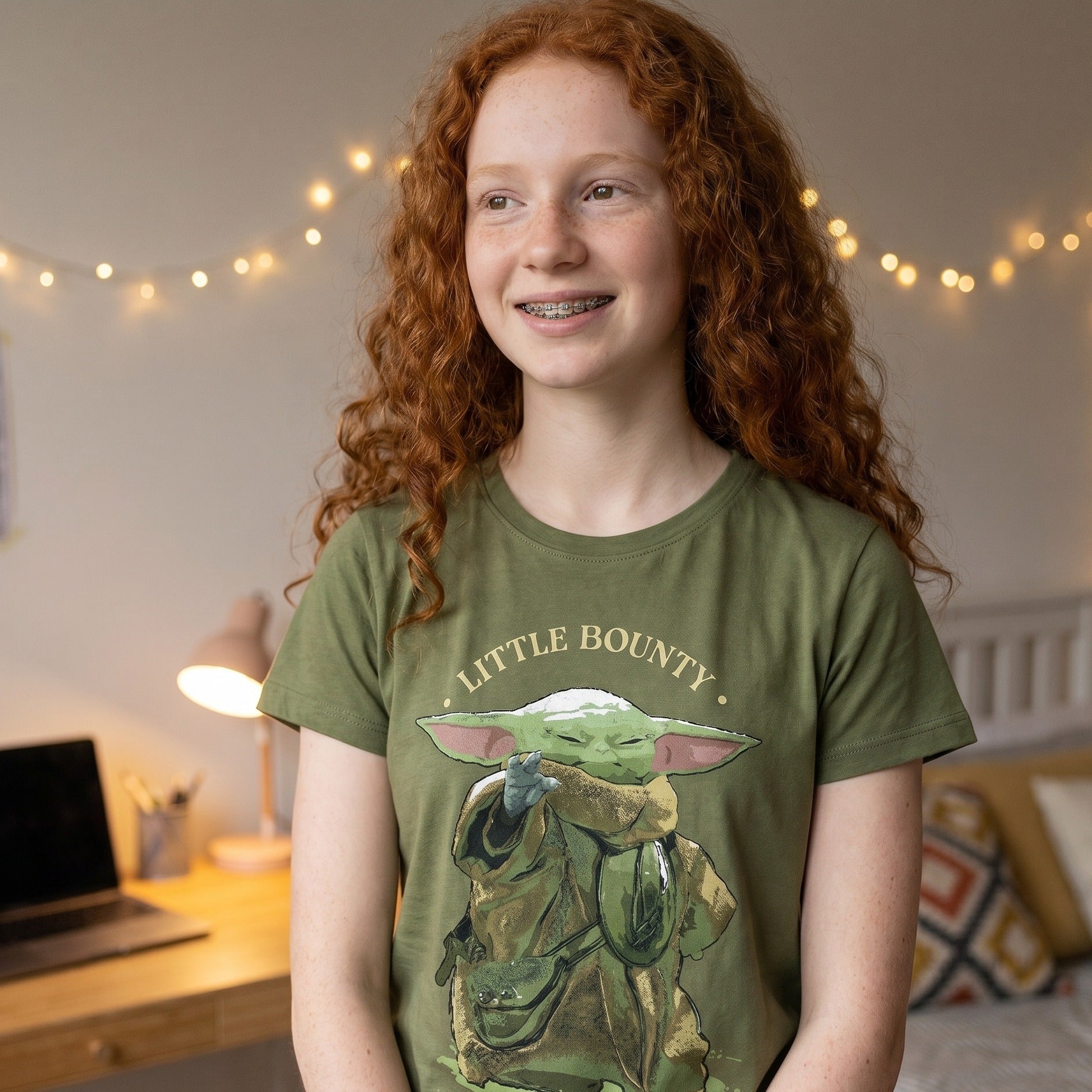 Product image Grogu Little Bounty Women's T-Shirt - Star Wars The Mandalorian