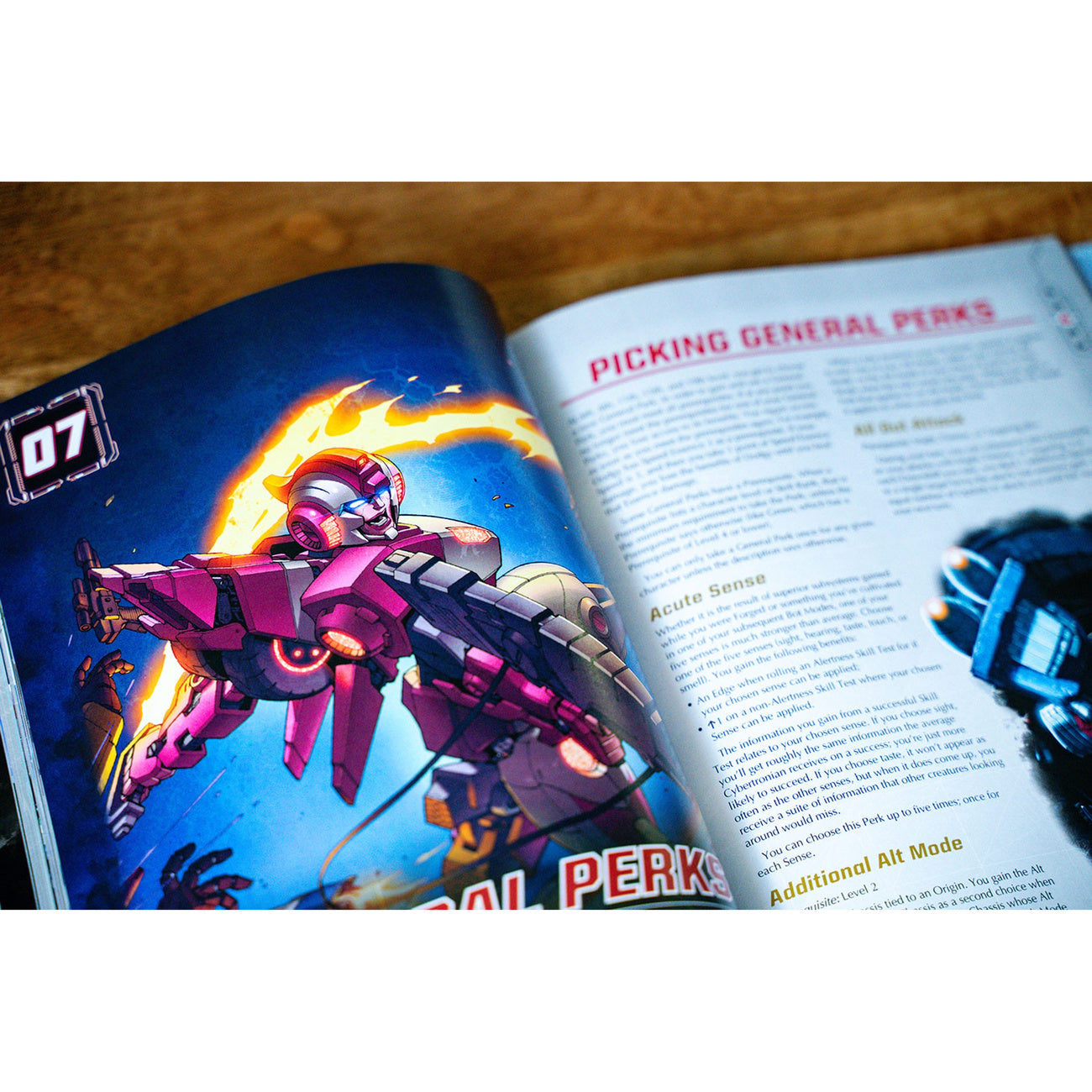 Zdjęcie produktu Transformers RPG Podręcznik podstawowy *Wersja angielska*