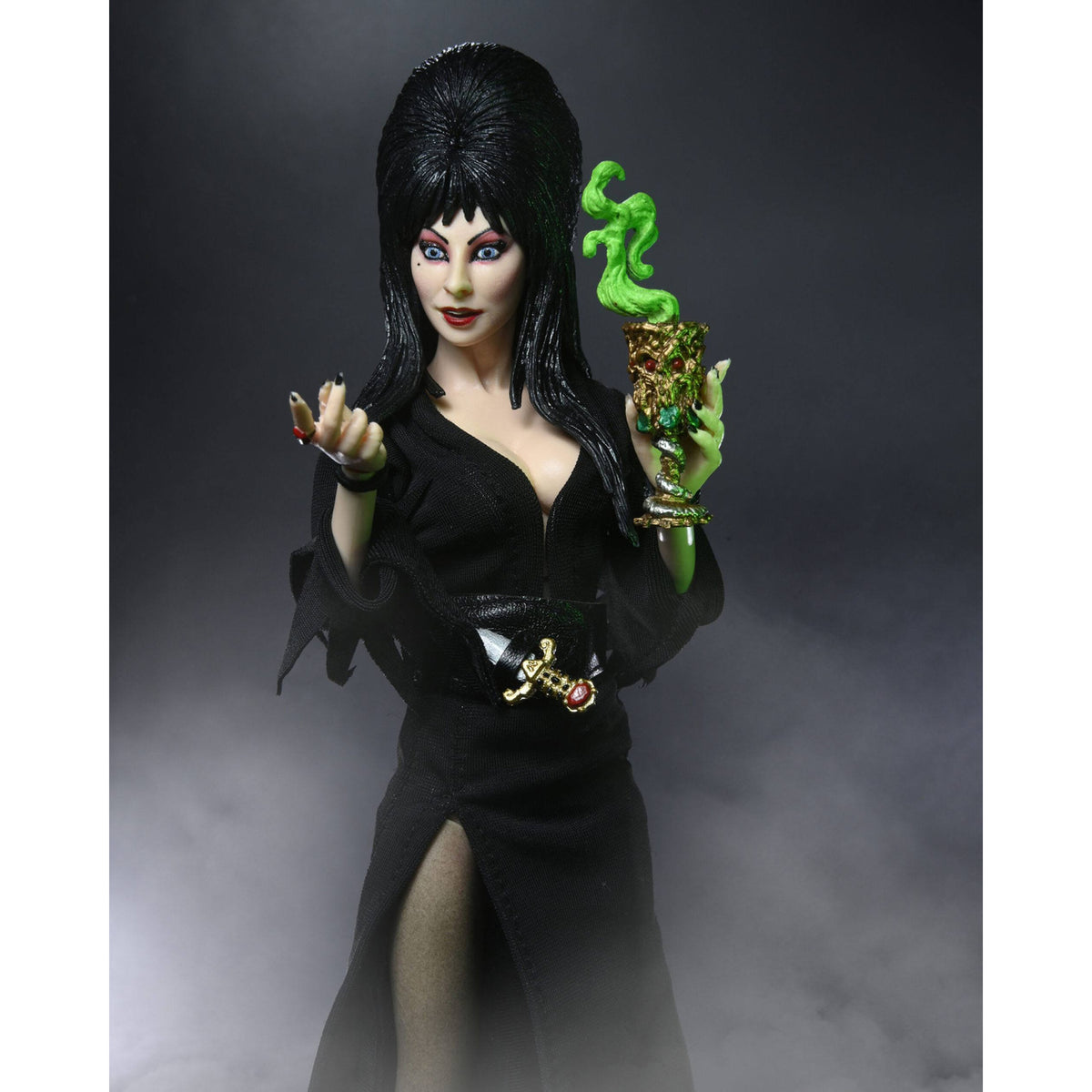 Zdjęcie produktu Elvira, Mistress of the Dark ubrana figurka akcji 20 cm