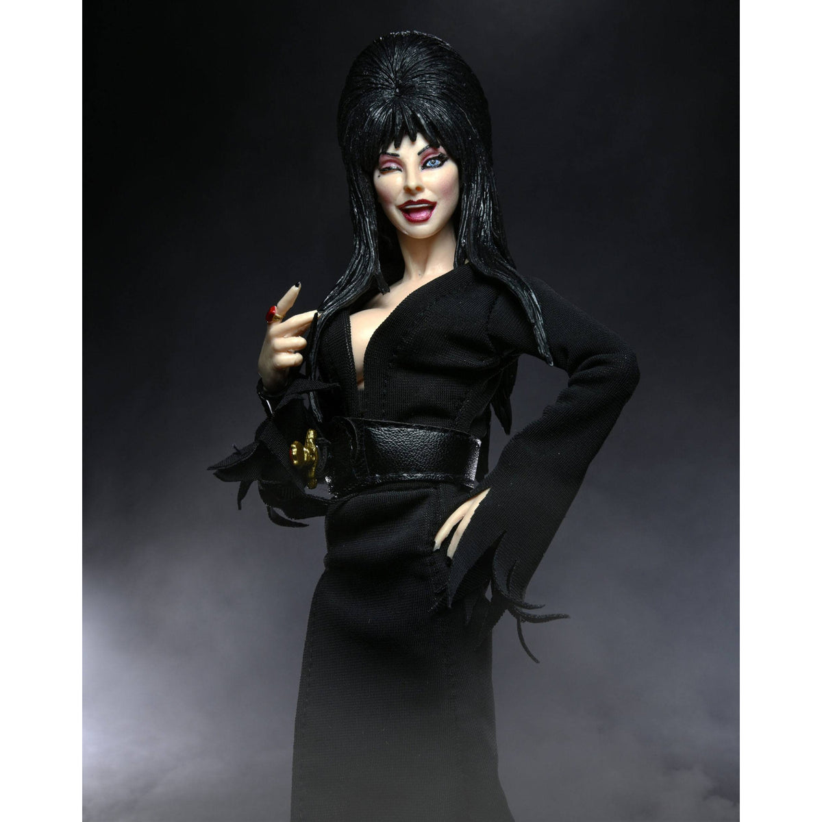 Zdjęcie produktu Elvira, Mistress of the Dark ubrana figurka akcji 20 cm