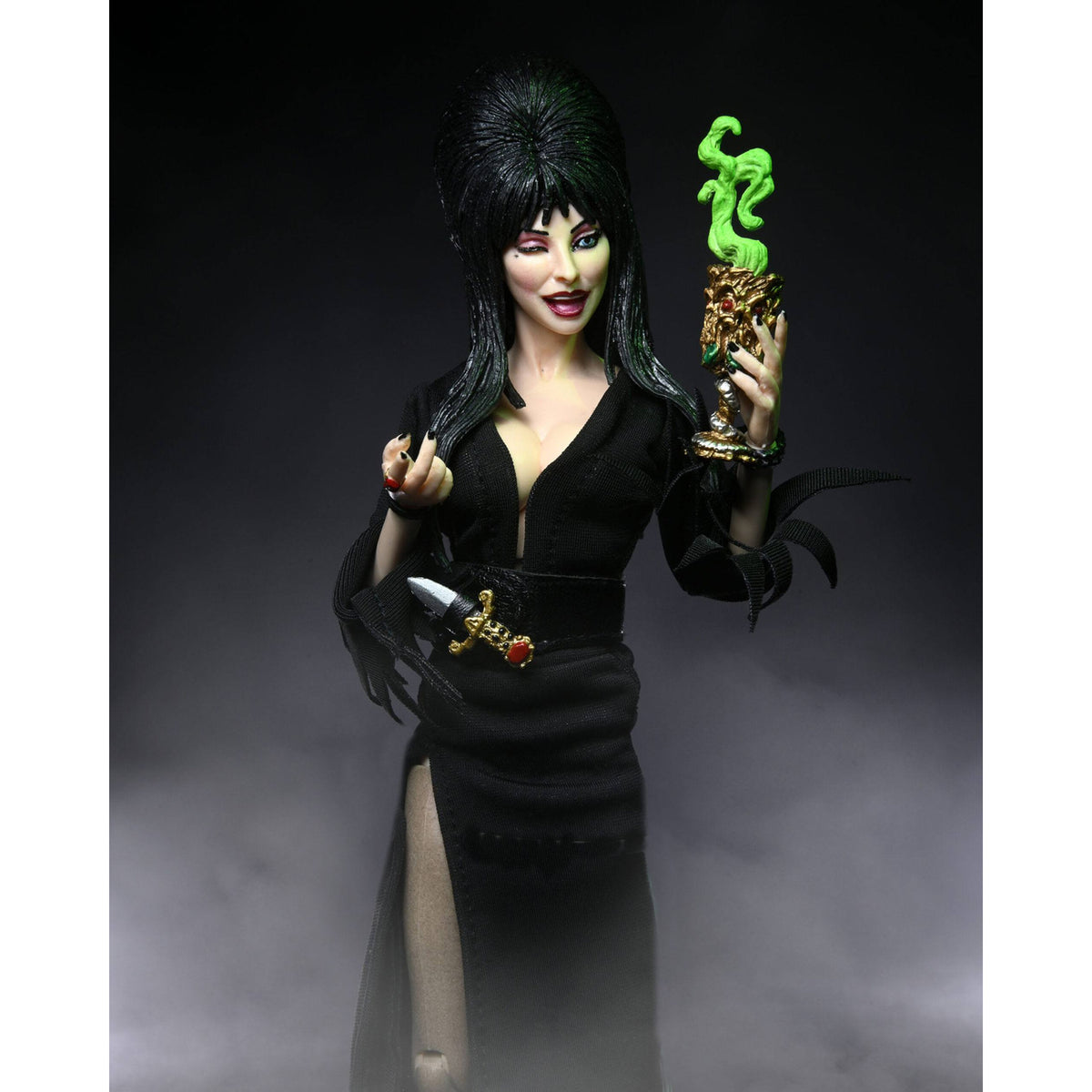 Zdjęcie produktu Elvira, Mistress of the Dark ubrana figurka akcji 20 cm