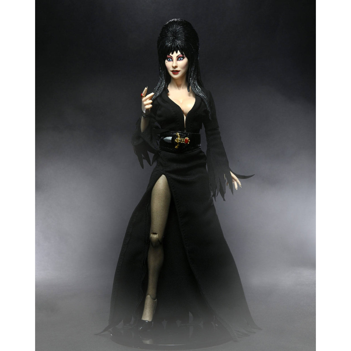 Zdjęcie produktu Elvira, Mistress of the Dark ubrana figurka akcji 20 cm