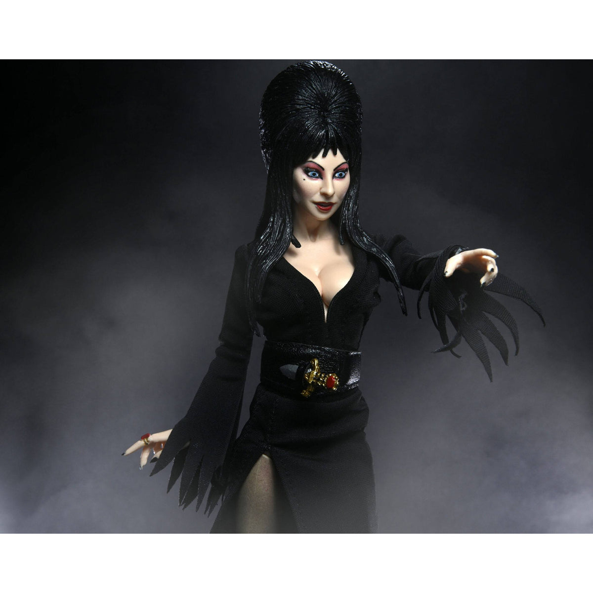 Zdjęcie produktu Elvira, Mistress of the Dark ubrana figurka akcji 20 cm