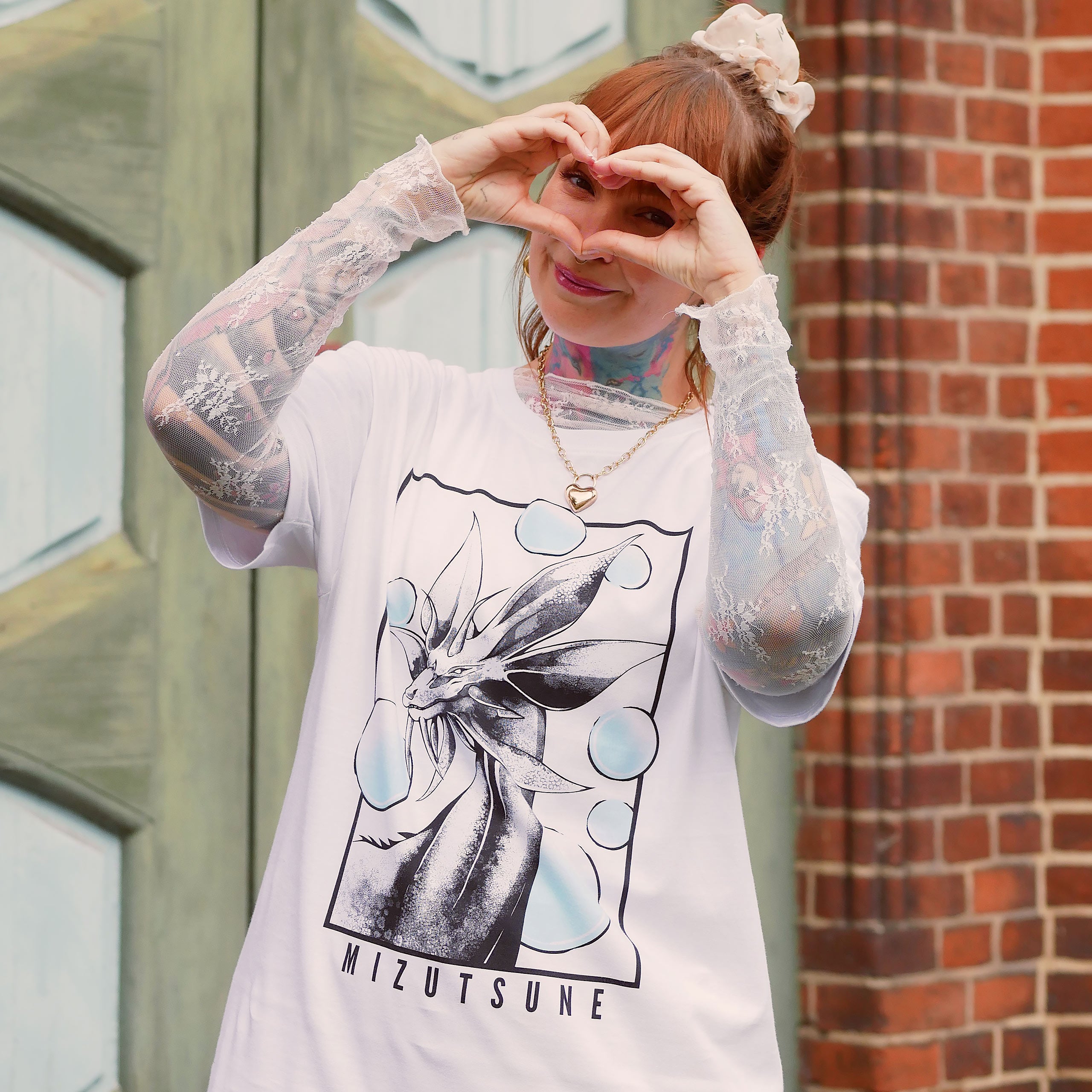 Zdjęcie produktu Biały T-shirt Mizutsune dla fanów Monster Hunter