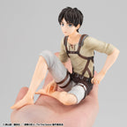 Zdjęcie produktu Attack on Titan - Figurka Erena Yeagera w rozmiarze dłoni