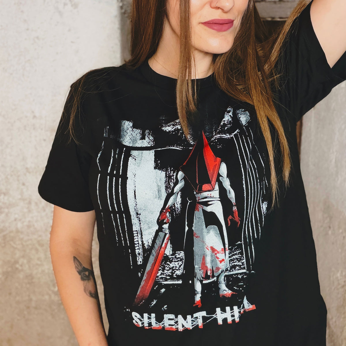 Zdjęcie produktu Czarny T-shirt Pyramid Head dla fanów Silent Hill