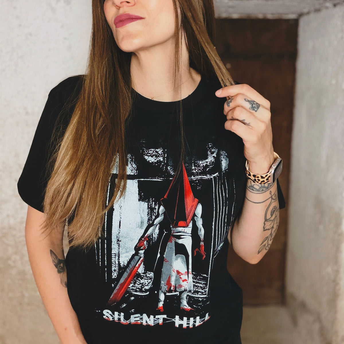 Zdjęcie produktu Czarny T-shirt Pyramid Head dla fanów Silent Hill