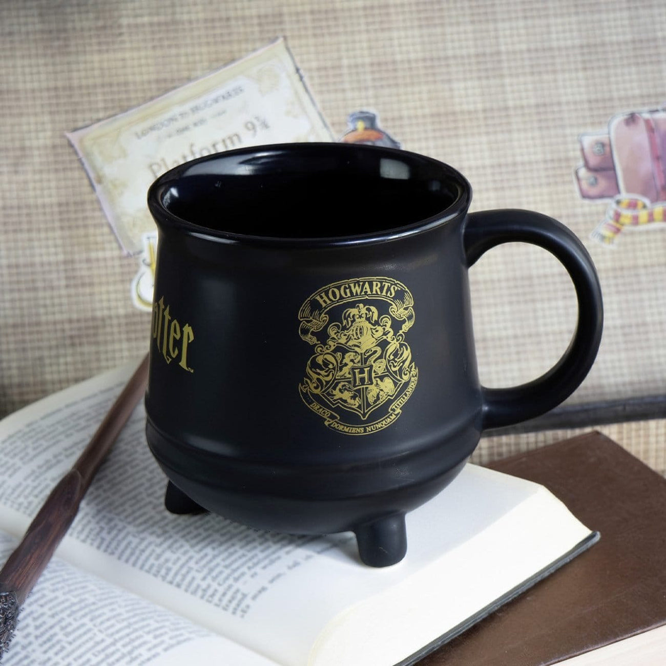 Zdjęcie produktu Harry Potter Kubek Kociołek z Herbem Hogwartu 560 ml