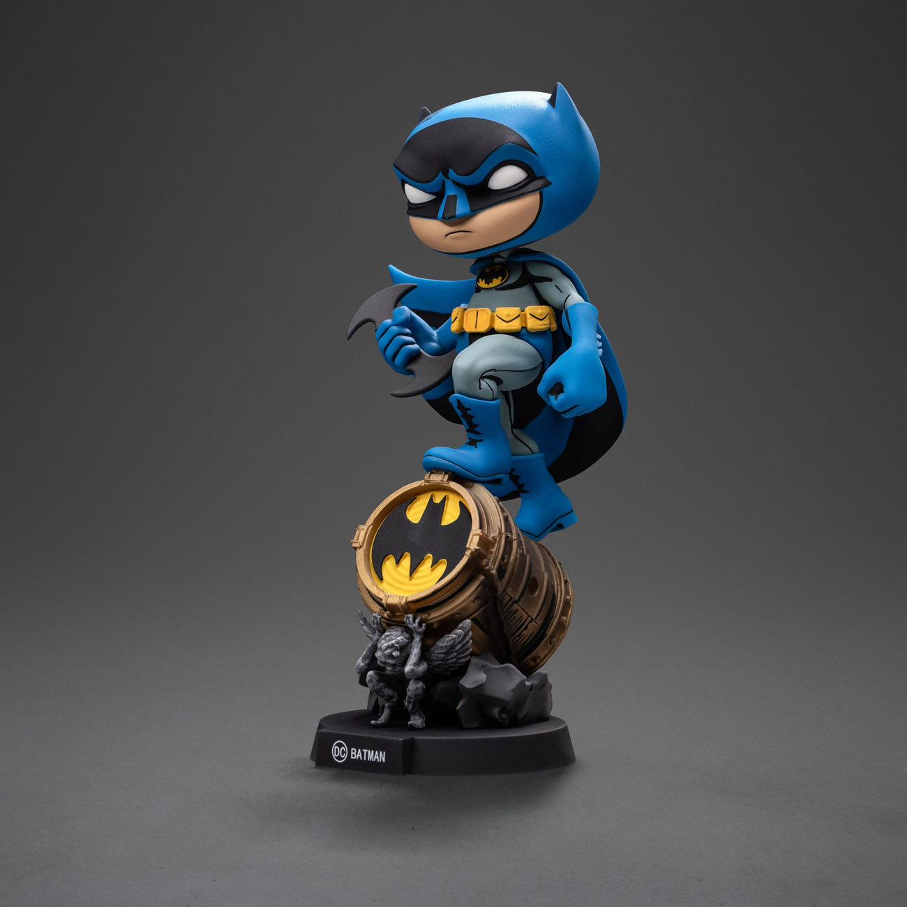 Zdjęcie produktu Figurka PVC Mini Co. Batman on Bat-Signal (Blue Variant)