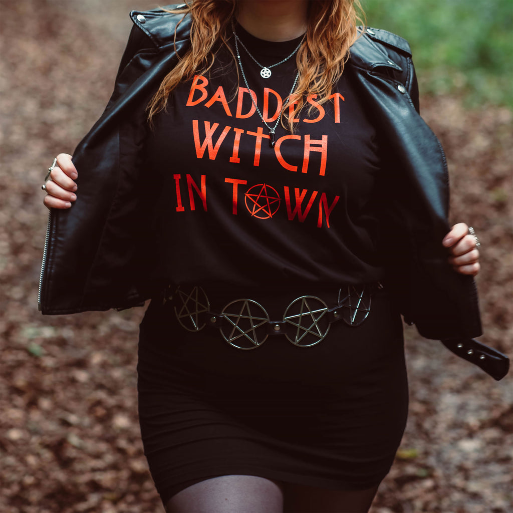 Zdjęcie produktu T-shirt Baddest Witch in Town dla fanów American Horror Story