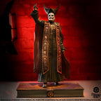 Produktbild Ghost Rock Iconz Statue 1/9 Papa Emeritus IV (Black Robes)