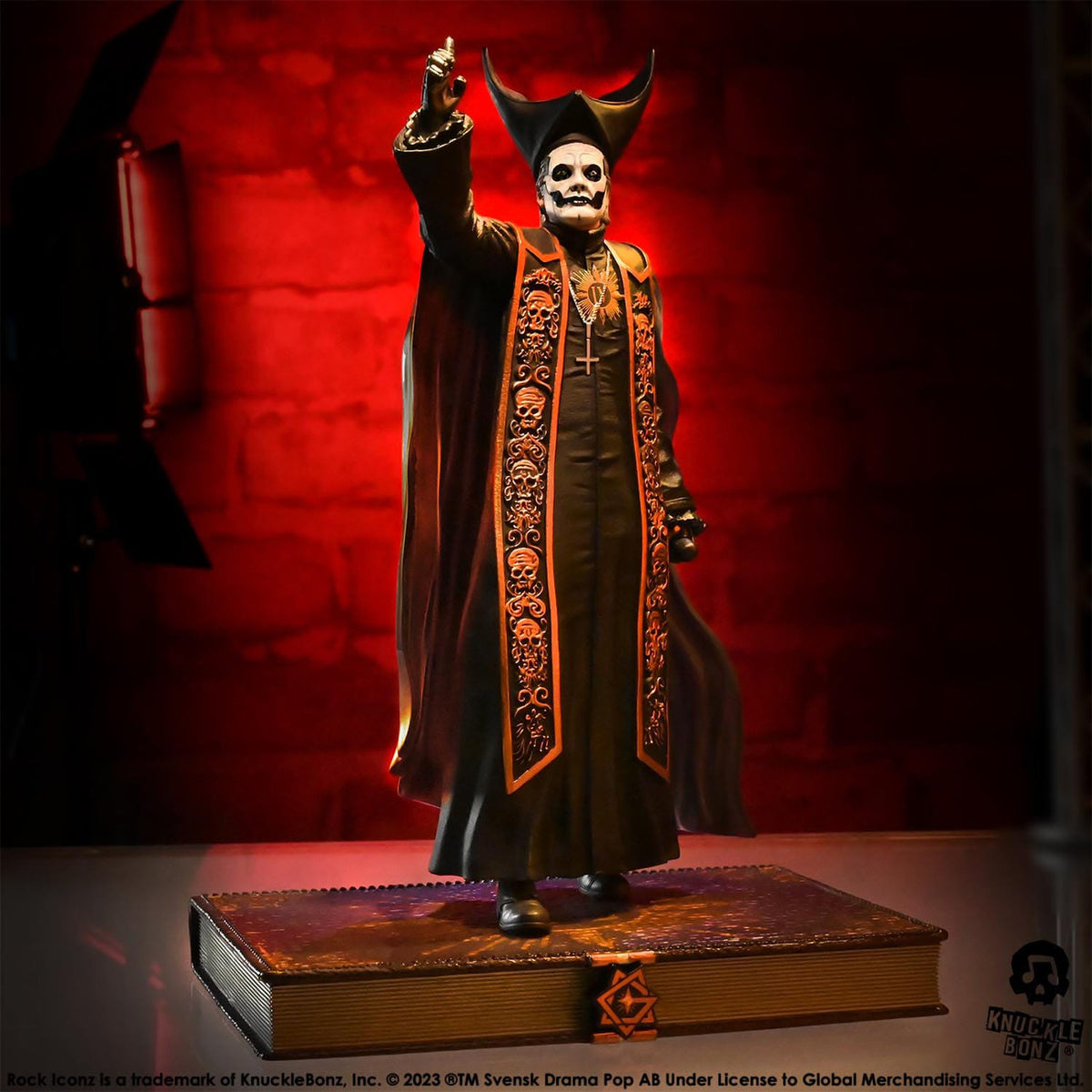 Produktbild Ghost Rock Iconz Statue 1/9 Papa Emeritus IV (Black Robes)