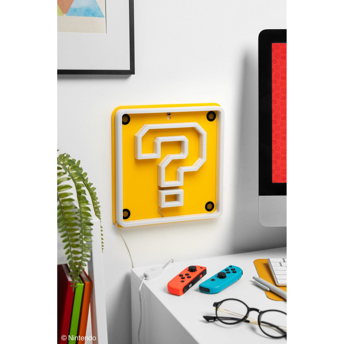 Produktbild Super Mario LED Neon Wandleuchte Question Block 24 x 24 cm