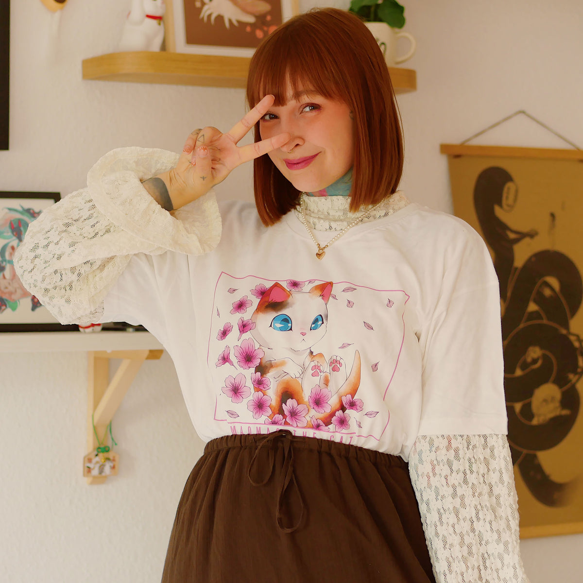 Zdjęcie produktu T-shirt Maomao The Cat Limited Edition dla fanów Pamiętnika aptekarki